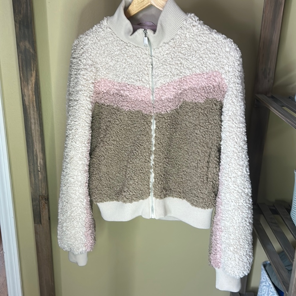 Spiritual Gangster Sherpa zip up size Medium